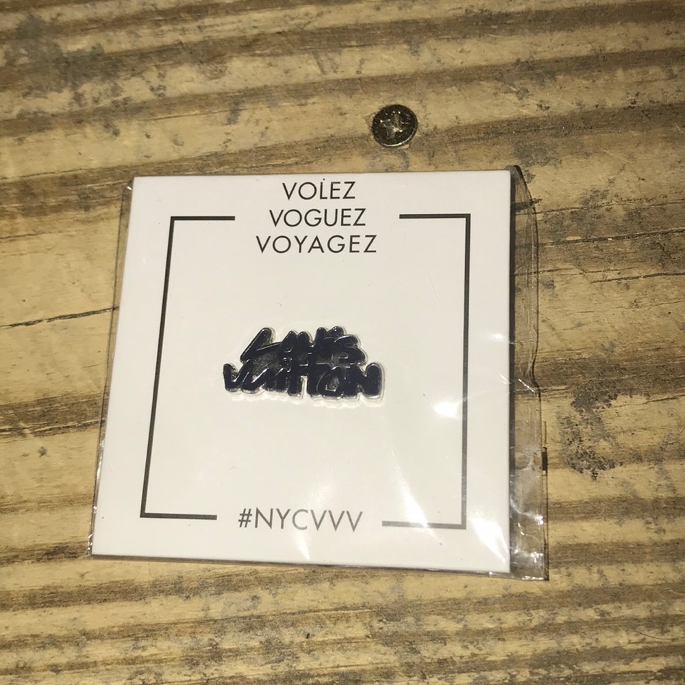 Louis Vuitton Pin Rare!
